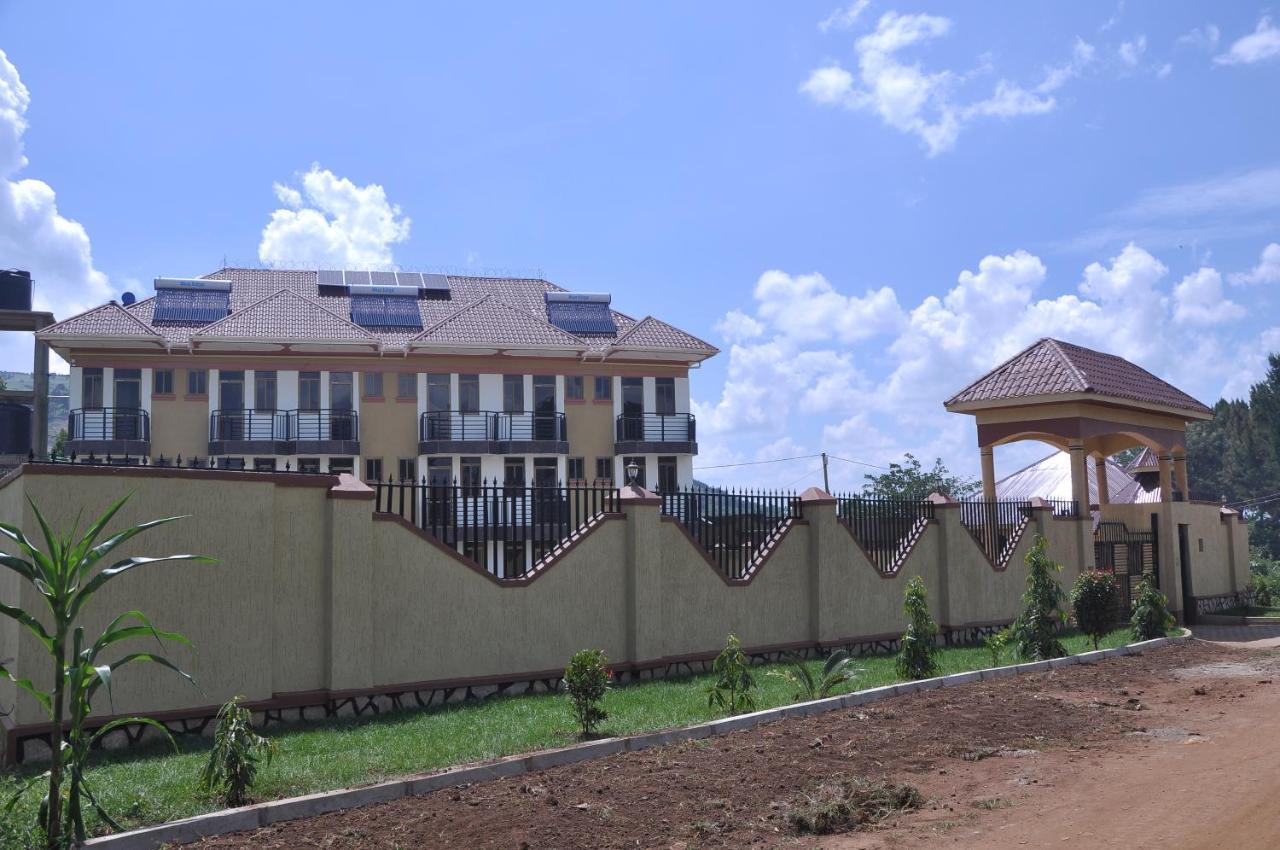 Golden View Hotel Ibanda Екстер'єр фото