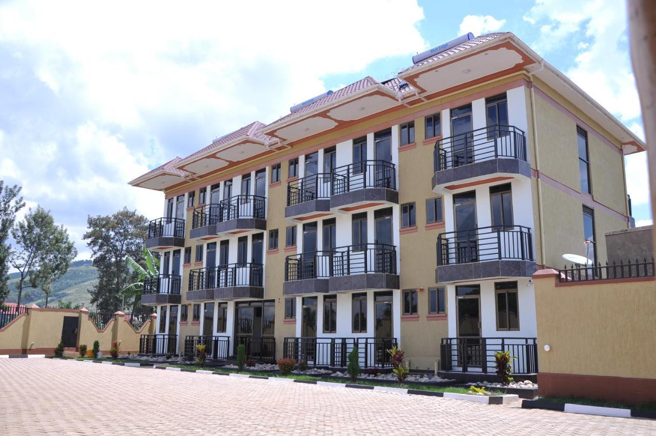 Golden View Hotel Ibanda Екстер'єр фото