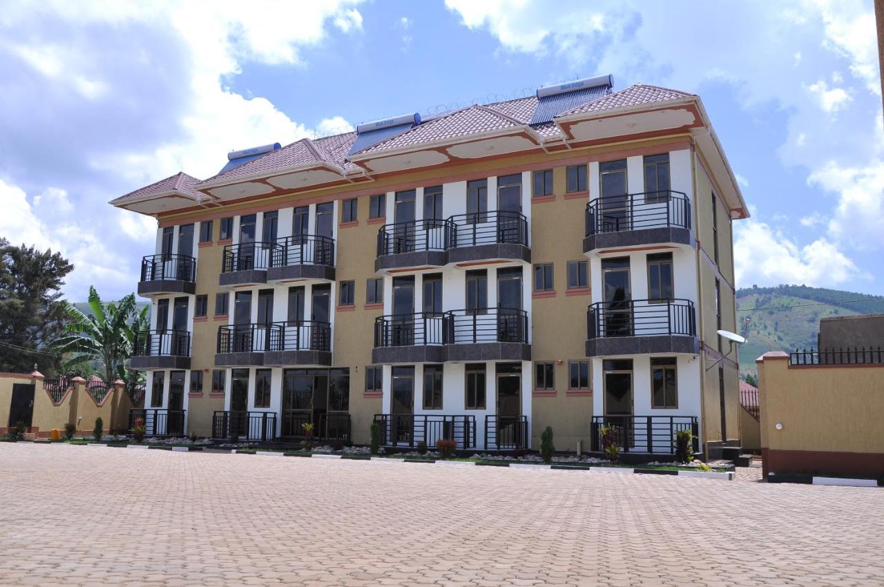 Golden View Hotel Ibanda Екстер'єр фото